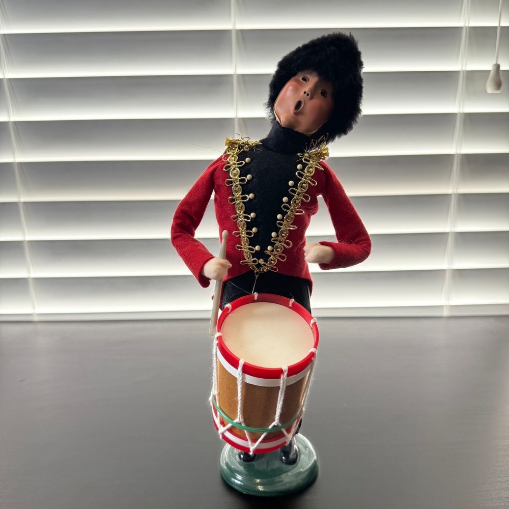 2011 Byers' Choice 12 Drummers Christmas Collectible Drumming Caroler Figurine